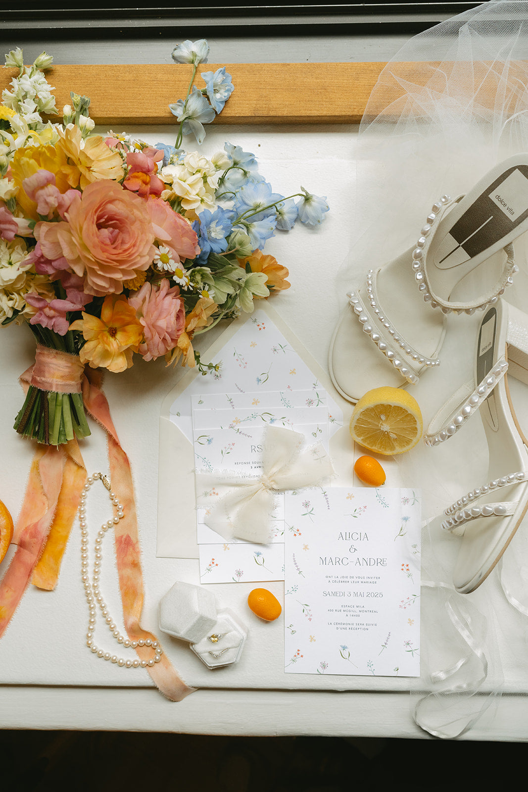 LYRA Invitation Suite